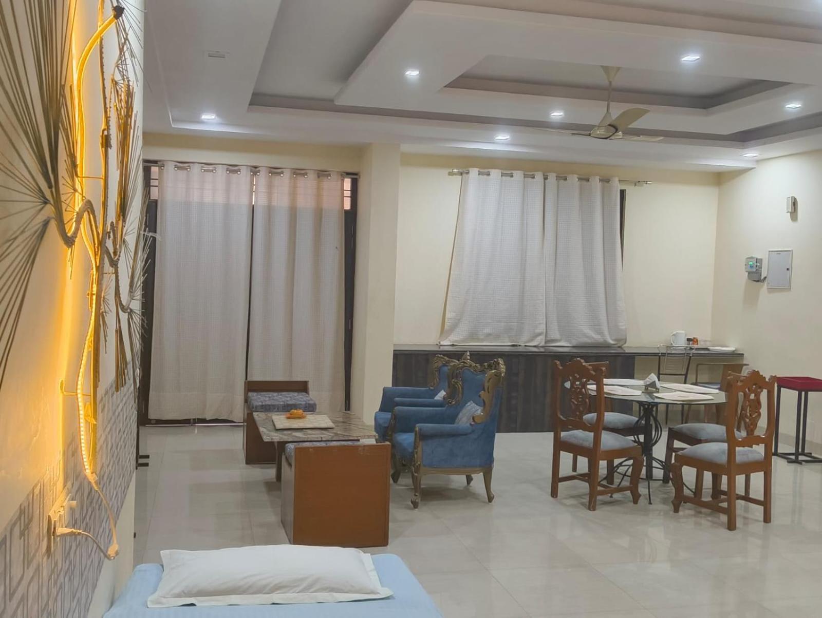 Elite Room - A Home Away Jaipur Extérieur photo